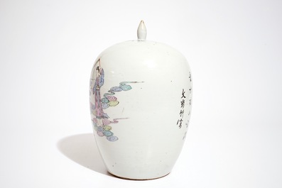 Een gevarieerd lot Chinees famille rose en monochroom porselein, 19/20e eeuw