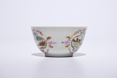 Un lot de six tasses et soucoupes en porcelaine de Chine famille rose de style Meissen, Qianlong