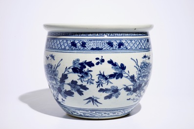A blue and white Chinese fishbowl with birds among flowers, 19th C.