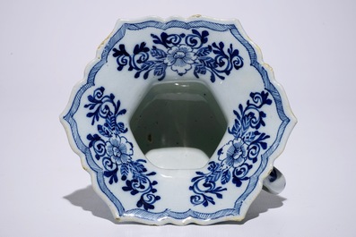 A Dutch Delft blue and white spittoon, 18th C.