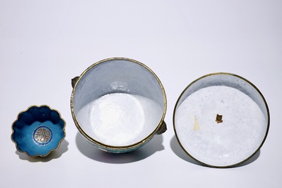 A Chinese Canton enamel cup and saucer and a covered bowl, 18/19th C.