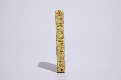 A rectangular Chinese carved ivory card holder, Canton, 19th C.