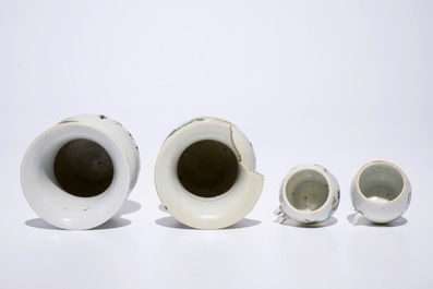 Une collection de th&eacute;i&egrave;res, vases et tasses en porcelaine de Chine qianjiang cai, 19/20&egrave;me
