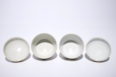 Une paire de bols couverts en porcelaine de Chine qianjiang cai, 19/20&egrave;me
