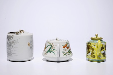 Trois th&eacute;i&egrave;res couvertes en porcelaine de Chine, 19&egrave;me