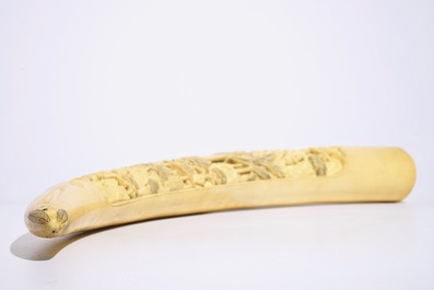 A large Chinese carved ivory tusk, early 20th C.