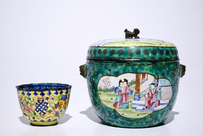 A Chinese Canton enamel cup and saucer and a covered bowl, 18/19th C.