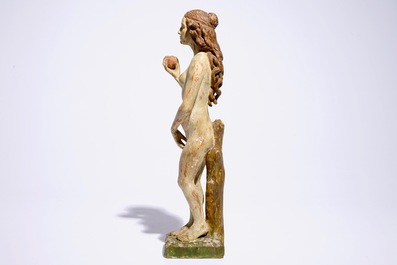 Un grand mod&egrave;le d'Eve en bois sculpt&eacute; polychrome, France, 17&egrave;me