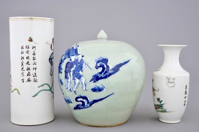 A varied collection of Chinese blue and white and famille rose porcelain, 19/20th C.