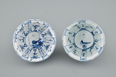 Two Chinese blue and white crow cups, Ming, Wanli