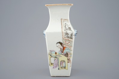 Un vase de forme carr&eacute;e en porcelaine de Chine qianjiang, 19/20&egrave;me