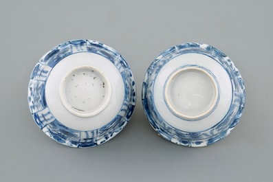 Two Chinese blue and white crow cups, Ming, Wanli