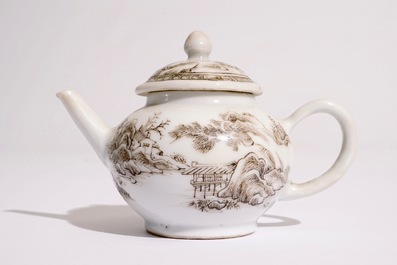 Une th&eacute;i&egrave;re en porcelaine de Chine grisaille &agrave; d&eacute;cor d'un paysage, Yongzheng