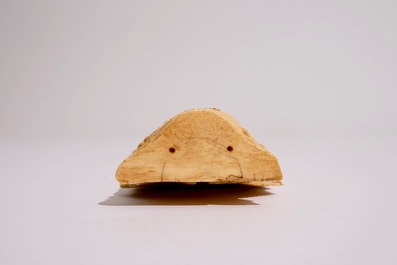 Un mod&egrave;le indo-portugais d'une Vierge en ivoire sculpt&eacute;, Goa, 18&egrave;me