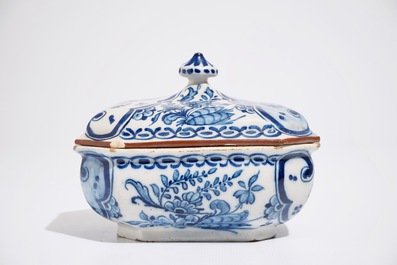 A Dutch Delft blue and white chinoiserie tureen and cover, 18th C.