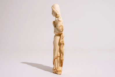 Un mod&egrave;le indo-portugais d'une Vierge en ivoire sculpt&eacute;, Goa, 18&egrave;me