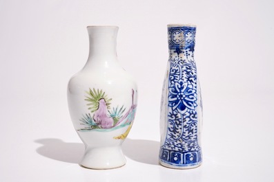 Un vase en porcelaine de Chine famille rose, Yongzheng, et une gourde en bleu et blanc, 19/20&egrave;me