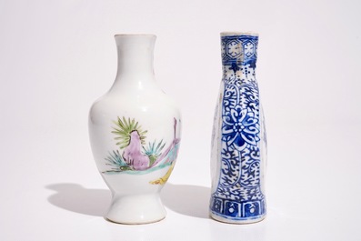 A Chinese famille rose vase, Yongzheng, and a blue and white moonflask, 19/20th C.