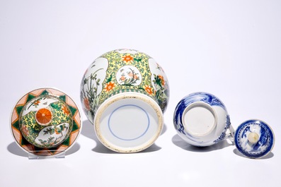 A Chinese blue and white jug, a famille jaune vase and eight plates, 18/19th C.