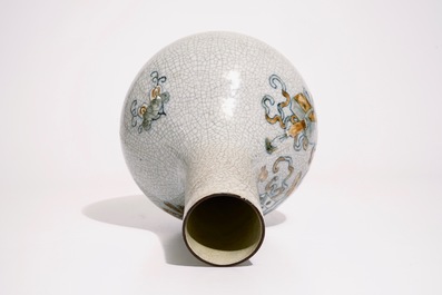 A Chinese crackle glaze tianqiuping vase with antiquities design, 19th C.