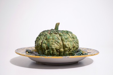 A polychrome trompe l'oeil cabbage-shaped tureen on stand, Italy, 18/19th C.