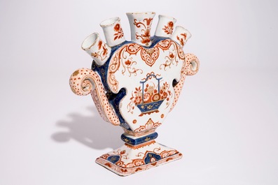 A Dutch Delft dor&eacute; heart-shaped tulip vase, early 18th C.