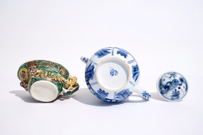 A blue and white Chinese teapot and cover and a verte biscuit libation cup, Kangxi