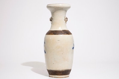 A Chinese Nanking blue and white on crackle ground vase, 19th C.