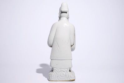 Une paire de grandes figures d'immortels en blanc de Chine de Dehua, 18/19&egrave;me