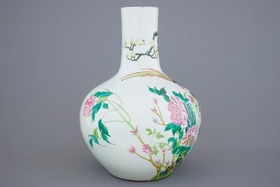 A Chinese famille rose tianqiuping bottle vase with birds among flowers, 19/20th C.
