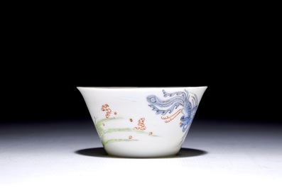 A Chinese eggshell &quot;Dragon and phoenix&quot; wine cup, Yongzheng