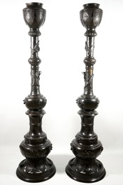 A pair of very tall Japanese bronze floor lamp columns, Meiji, 19th C.