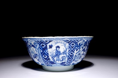A Chinese blue and white Kangxi-style bowl, 19th C.