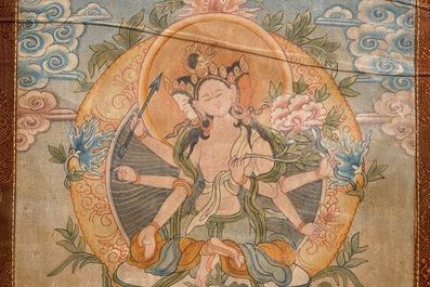 Un lot de trois thangkas, Tibet ou N&eacute;pal, 19/20&egrave;me