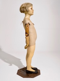 Un mannequin fran&ccedil;ais &agrave; t&ecirc;te en cire d'une fille, Pierre Imans, Paris, vers 1920