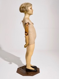 Een Franse mannequin met wassen hoofd van een meisje, Pierre Imans, Parijs, ca. 1920