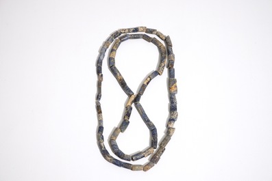 Deux colliers de perles tubulaires en lapis lazuli, Culture Chavin, P&eacute;rou, 9/2&egrave;me av. J.‑C.