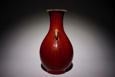 A Chinese monochrome sang-de-boeuf-glazed yuhuchunping vase, 18/19th C.