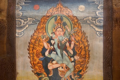 Een lot van drie thangkas, Tibet of Nepal, 19/20e eeuw