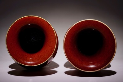 Deux vases en porcelaine de Chine monochrome sang de boeuf, 19/20&egrave;me