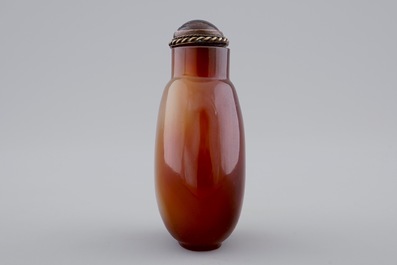 Deux tabati&egrave;res en agate et cristal de rocher, Chine, 19/20&egrave;me