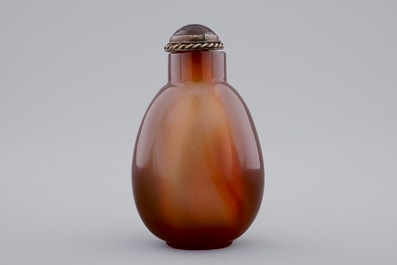 Two Chinese encrusted rock crystal and agate snuff bottles, 19/20th C.