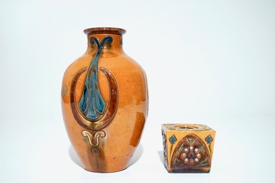 Une collection de vases en poterie flamande de style Art Deco et Art Nouveau, 20&egrave;me