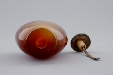 Deux tabati&egrave;res en agate et cristal de rocher, Chine, 19/20&egrave;me