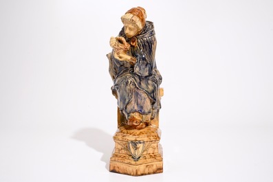 Gustave Pickery (1862-1921), un groupe en poterie flamande, &quot;La dame avec la corbeille&rdquo;