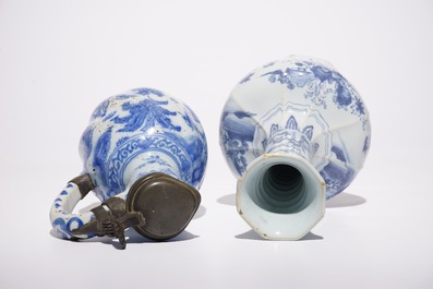 Un plat, un vase et une aigui&egrave;re en fa&iuml;ence de Delft bleu et blanc &agrave; d&eacute;cor chinoiserie, 17/18&egrave;me