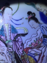 Une assiette en porcelaine de Chine famille rose &agrave; d&eacute;cor d'une dame et d'une ch&egrave;vre, Yongzheng