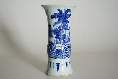 A Chinese blue and white gu vase in the Transitional style, 19/20th C.