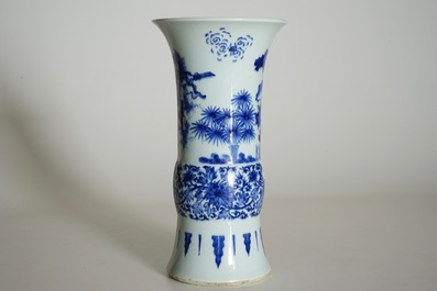 A Chinese blue and white gu vase in the Transitional style, 19/20th C.