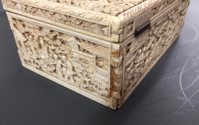 A rectangular Chinese carved ivory casket, Canton, 19th C.